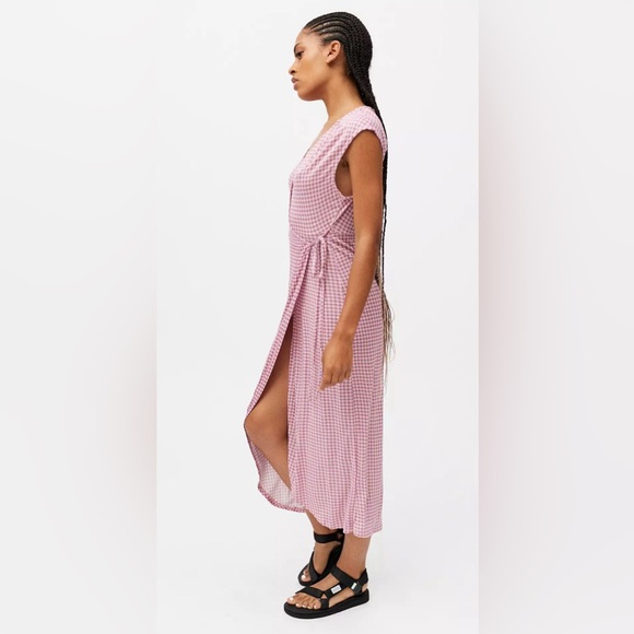 UO Zina Wrap Midi Dress - Picture 4 of 9